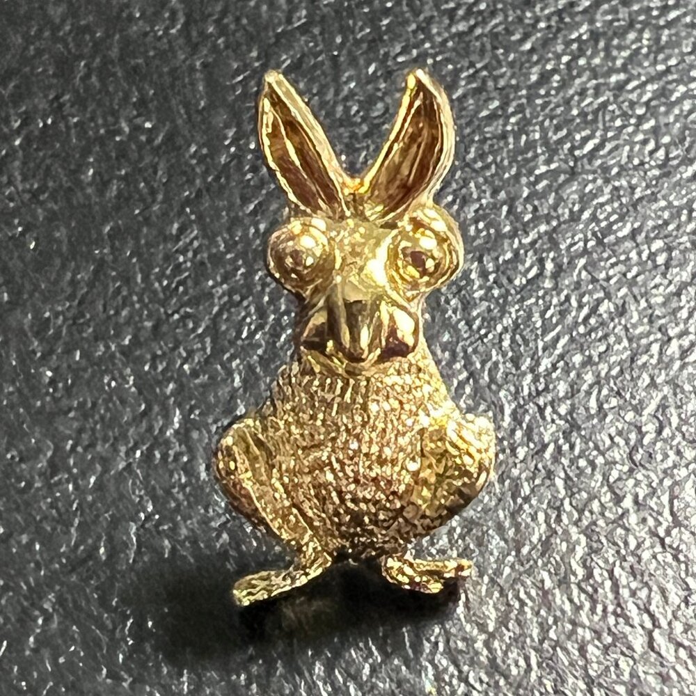 Vintage Nemo Bunny Rabbit Tie Tack Lapel‎ Hat Pin Gold Tone